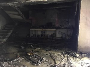 Kuşadası’nda Boş Villa Yandı