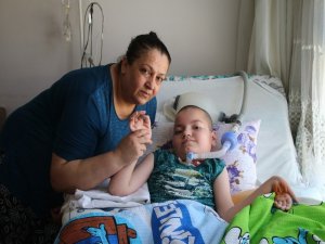 Engelli Çocuğuyla Yaşam Mücadelesi Veren Anne Yardım Bekliyor