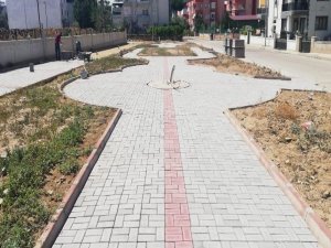 Yeşil Mahalle’de Park Yapım Çalışmaları Sürüyor