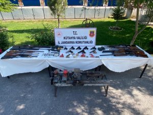 Kütahya’da Kaçak Silah Operasyonu: 6 Gözaltı