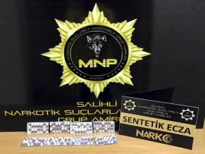 Manisa’da Durdurulan Araçtan Uyuşturucu Hap Çıktı