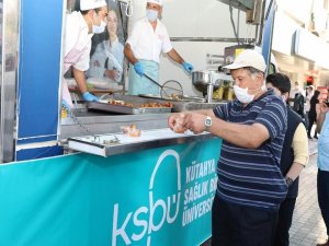 Ksbü, 15 Temmuz Şehitleri Anısına Lokma Dağıtımı Gerçekleştirdi