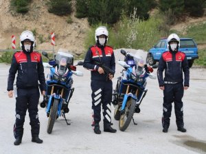 Jandarma 25 Şüpheliyi Yakaladı