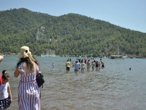 Kızkumu Plajı Pandemiye Rağmen Rekor Ziyaretçi Ağırlıyor