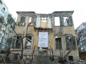 Tarihi Köşk Ayağa Kalkıyor