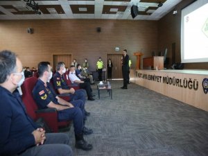 Vali Çelik: "Kurallara Önce Biz Uyacağız"