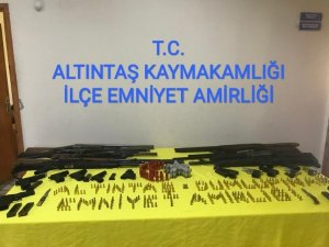 Kütahya’da Kaçak Silah Operasyonu: 2 Gözaltı