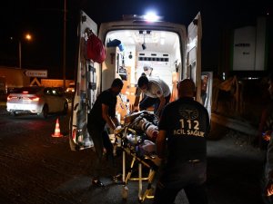 Otomobil İle Motosiklet Çarpıştı, Sürücünün Bacağı Koptu