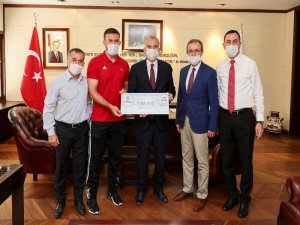 Avrupa Güreş Şampiyonası Karadeniz’e Başkan Zolan’dan 50 Bin Tl’lik Ödül