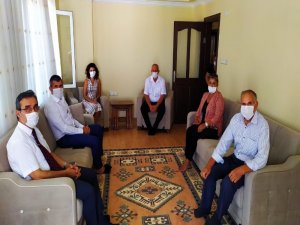 Kuşadası’nda Şehit Aileleri Ve Gazilere Bayram Ziyareti