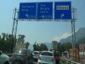 Bayramın Üçüncü Günü De Yollarda Yoğunluk Devam Etti