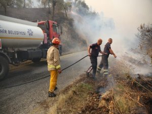 Büyükşehir Belediyesi İmamköy’deki Yangına Tüm Birimleriyle Müdahale Ediyor