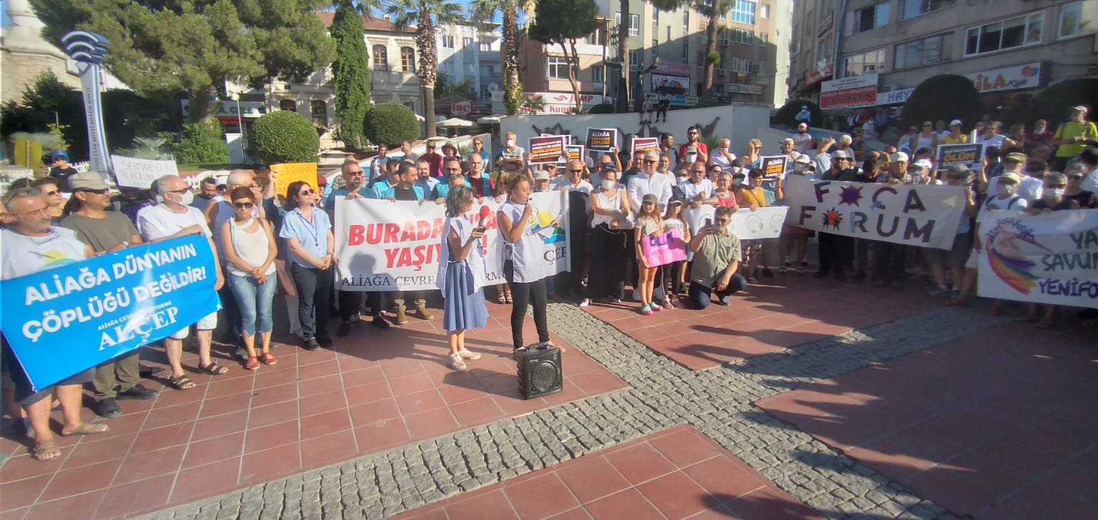 Çevreciler Sao Paolo Gemisi'ne Aliağa'da Tepki Gösterdi