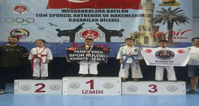 Aliağalı karatecilerden 1 kupa, 15 altın madalya