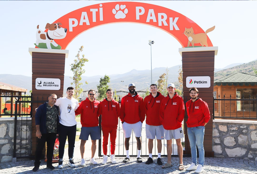 Aliağa Petkimsporlu Oyunculardan Pati Park’a Ziyaret