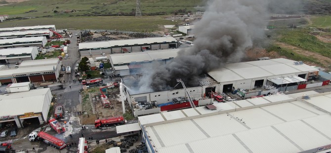 Aliağa Sanayi Sitesinde Yangın Kontrol Altına Alındı