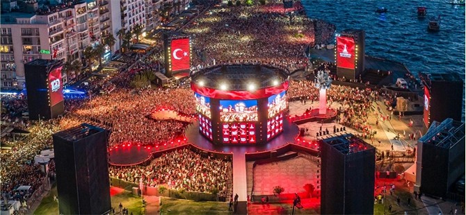 Tarkan konserinin İzmir’e katkısı 100 milyon lira