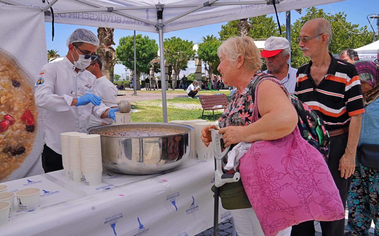 İzmir'de Muharrem ayı bereketi