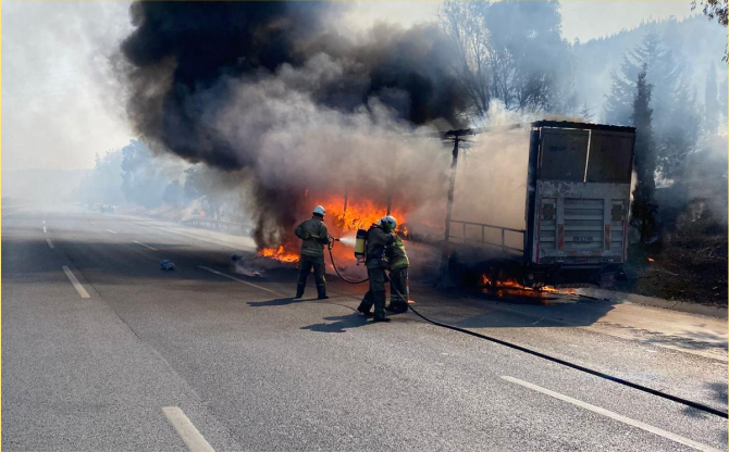 İzmir İtfaiyesi oğlu 48 dakikada 220 yangına müdahale etti