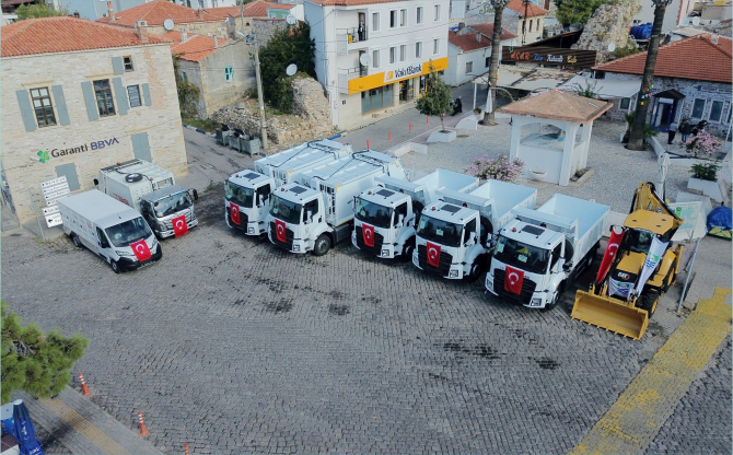 Foça Belediyesi Araç Filosunu Güçlendirdi