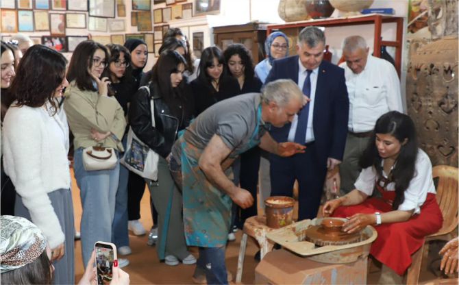 Menemen, geleceğin mimar ve restorasyon uzmanlarını ağırladı