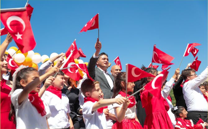 Aliağa’nın Özel Çocuklarından Rengarenk 2. Bahar Şenliği