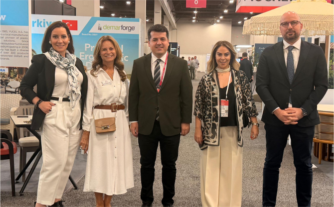 Türk Mobilyacılardan Amerika'da Dev Çıkarma!