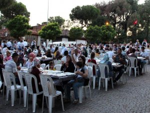 Kadir Gecesinde Birgi Ziyaretçi Akınına Uğradı