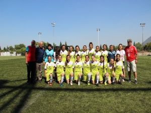 Futbolun Prensesleri Sahaya Çıktı