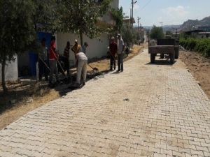 Salihli’de 3 Mahalle Tozdan Kurtuldu