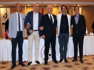 Ezeli Rakipler “Demokrasi” İçin Buluşuyor