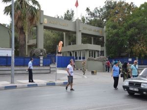 Manisa’da Askeri Kışla Önünde Bomba Paniği