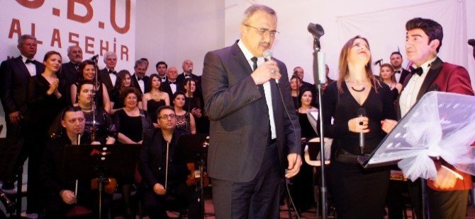 Başkan Karaçoban Da Sahne Aldı