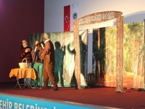 Alaşehir’de Tiyatro Şenliği