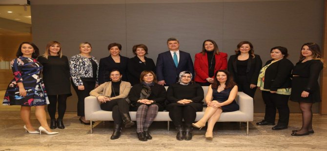 EY Türkiye'den Girişimci Kadın Liderler Programı