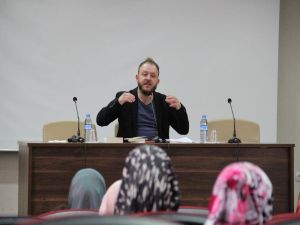 Abdullah Reha Nazlı: İnternet, Kitabın Yerini Almıyor"