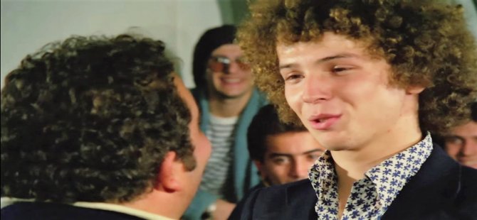 Hababam Sınıfı’nın Başrol Oyuncusu Bodrum’da Tahta Sandalye Üretiyor