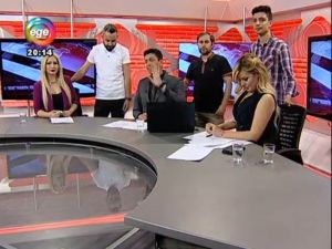 Ege TV Kapandı, Canlı Yayında Herkes Ağladı
