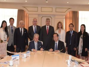 İzmir Ekonomi İle Şangay Üniversitesi’nden İşbirliği Anlaşması