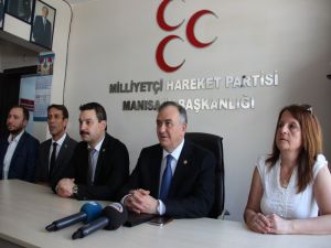 Mhp’li Akçay Kılıçdaroğlu’nun ‘Bozkurt’ İşaretini Yorumladı