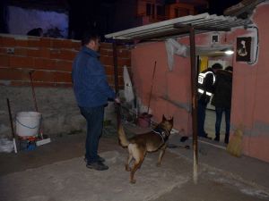 İzmir’de 300 Polisle Uyuşturucu Operasyonu: 25 Gözaltı