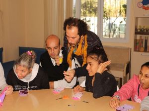 Kuşadası’nda Engelliler İçin Kukla Atölyesi Düzenlendi