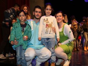 Efeler’de Tiyatro Şenliği 3 Bin Çocuğun Katılımıyla Gerçekleşti