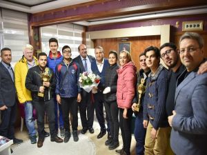 Görme Engelli Sporculardan Başkan Çerçi’ye Teşekkür