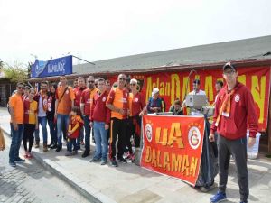 Galatasaray Taraftarlarından Şehitler İçin Lokma