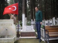 Şehidin Kabrindeki Bayrak Yeniden Dalgalanmaya Başladı