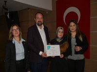 Çiğlili Kadınlar Sertifikalarını Aldı