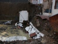 İnşaat Çalışması Sırasında Kayan İki Bina Paniğe Neden Oldu