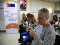 Sığınmacı Kadınlar Depremzedeler İçin Kolları Sıvadı