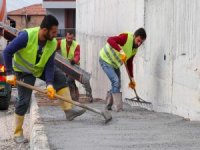 Buca’da Sokak Sokak Kaldırım Mesaisi